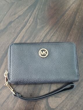 Michael Kors Black Pebbled Leather Wallet/Wristlet with Gold MK Emblem